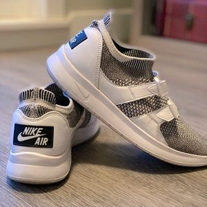Nike Air Knit Runners